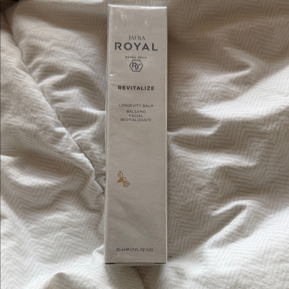 JAFRA Royal Revitalize Longevity Balm - White with Gold Accent